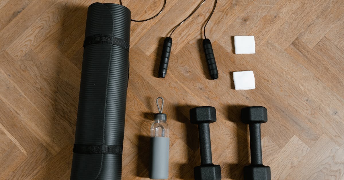 Zbuduj formę w czterech ścianach: jak dobrać idealny sprzęt do domowych treningów