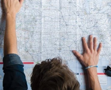 Komfort za pół ceny: sprytne patenty na tanie, wygodne podróże